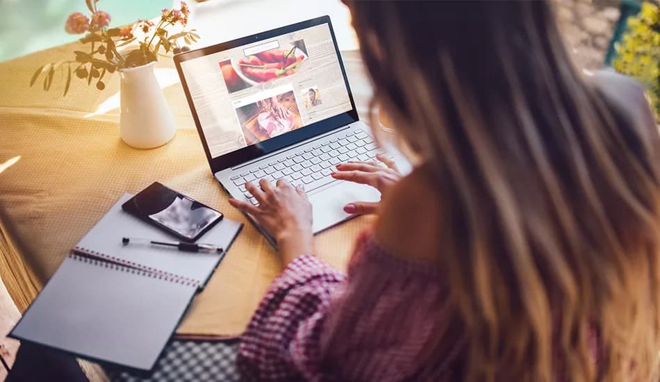 CMS, czyli system zarządzania treścią. Czym jest, do czego służy i jak wpływa na SEO?
